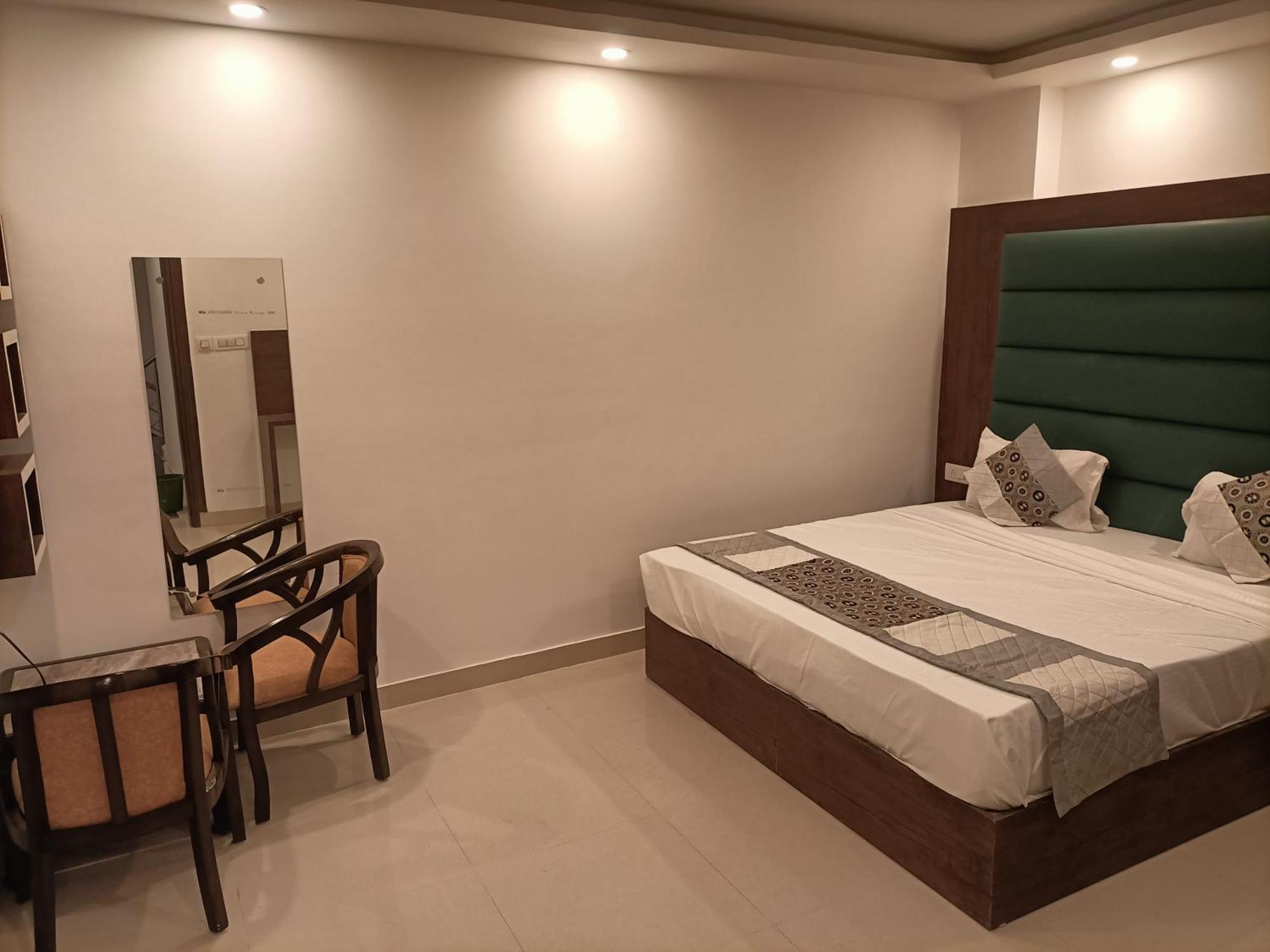 Hotel Vista Premium Tark A Family Hotel Near Igi Airport Delhi Νέο Δελχί Εξωτερικό φωτογραφία