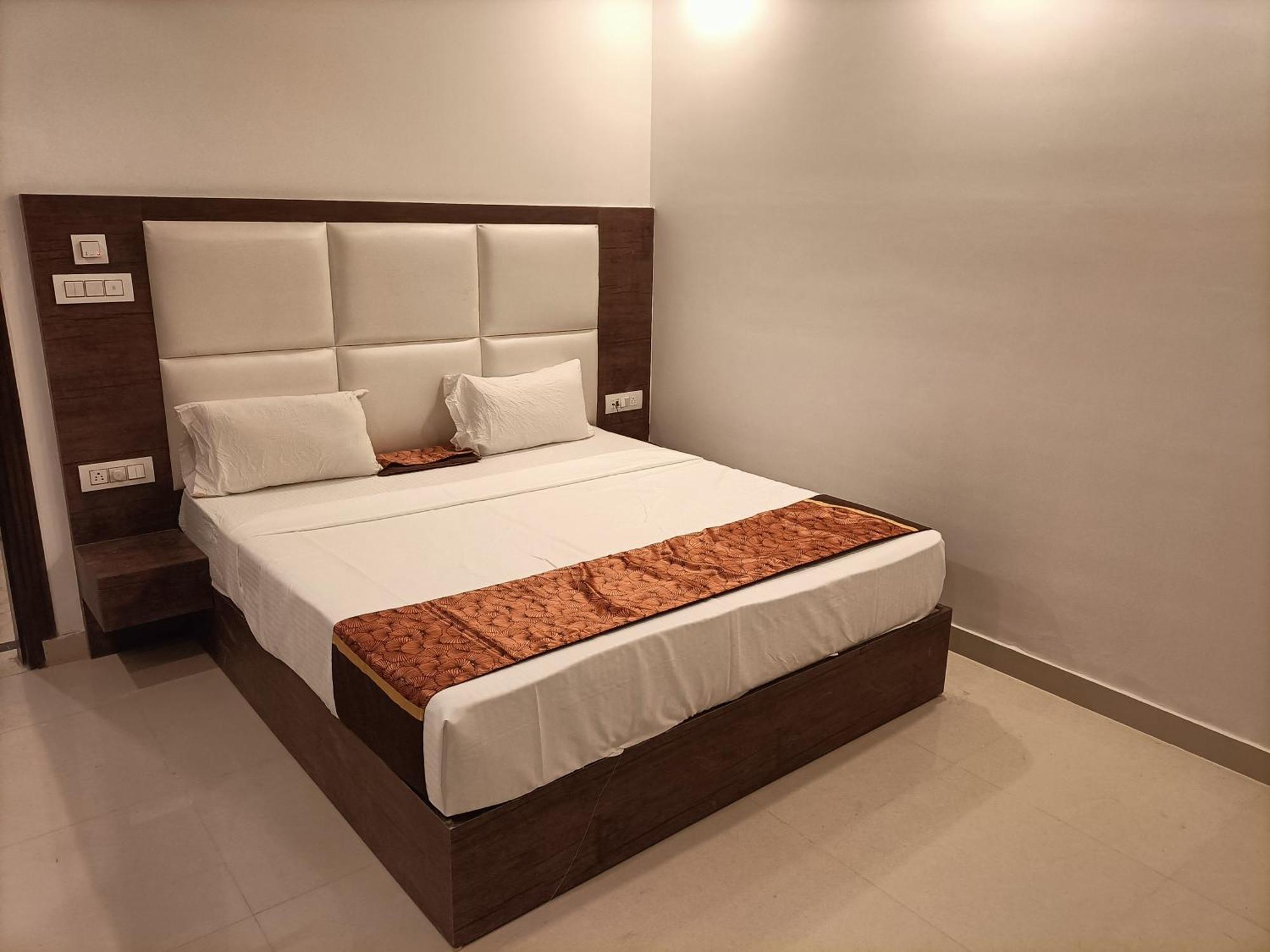 Hotel Vista Premium Tark A Family Hotel Near Igi Airport Delhi Νέο Δελχί Εξωτερικό φωτογραφία